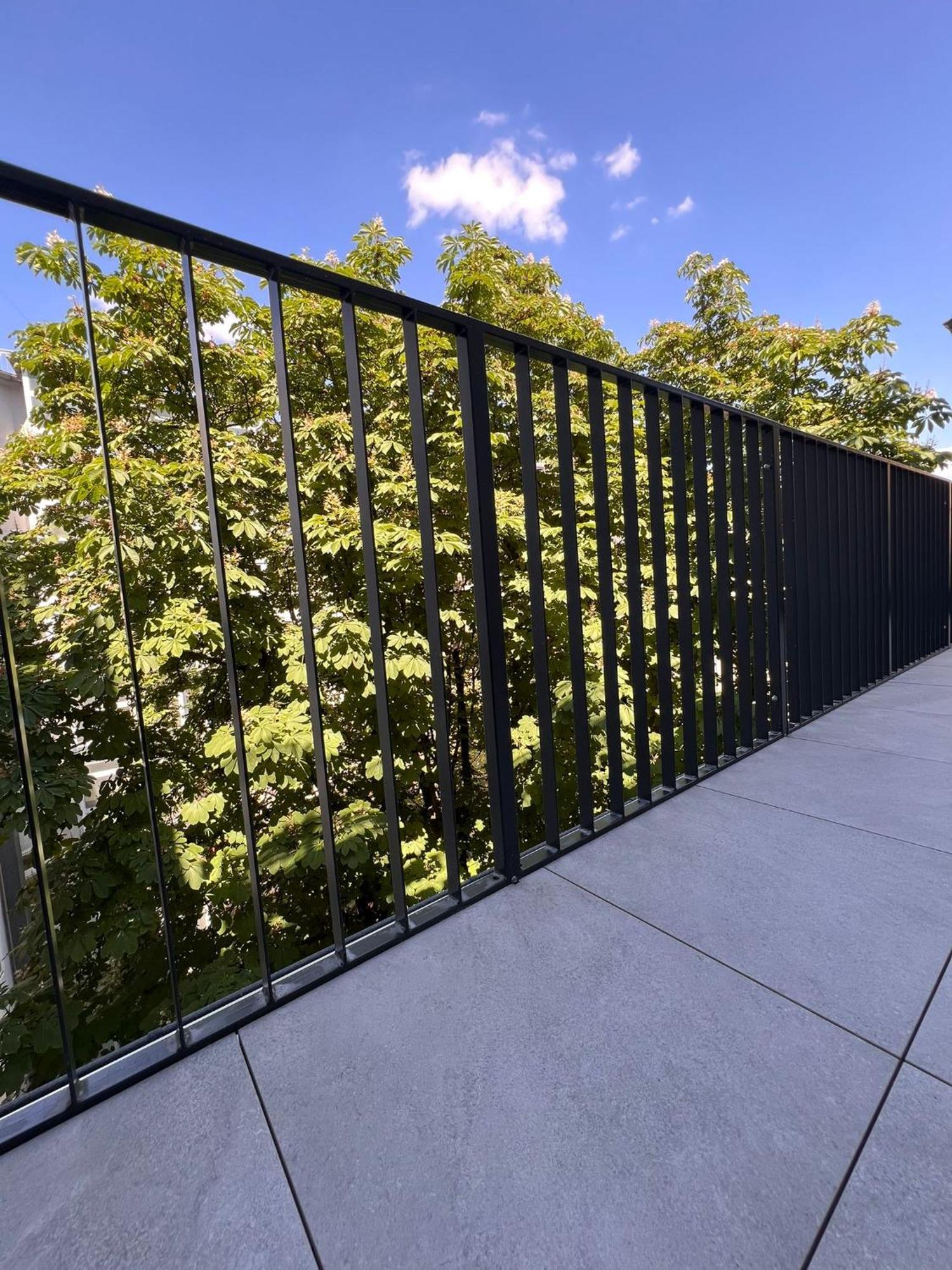Large Garden-View Balcony Comfort Retreat 1020-וינה מראה חיצוני תמונה